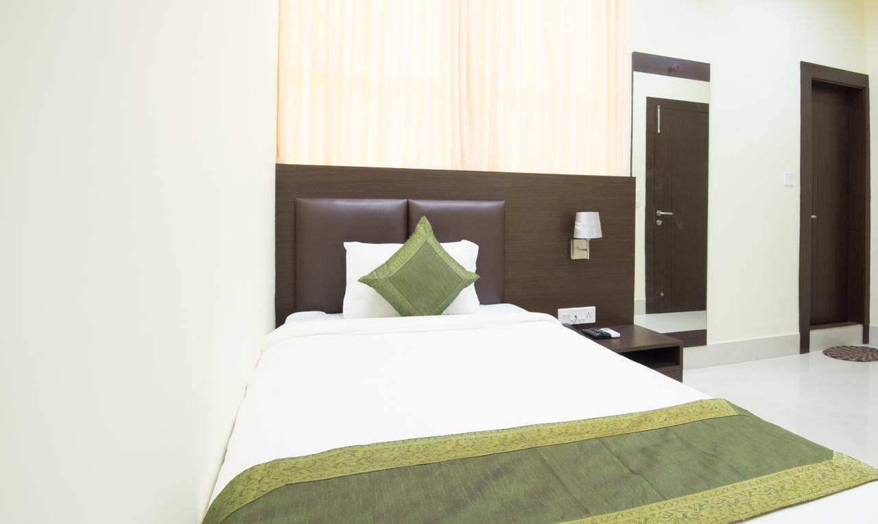 Hotel Treebo King's Court Chandrasekharpur Bhubaneswar