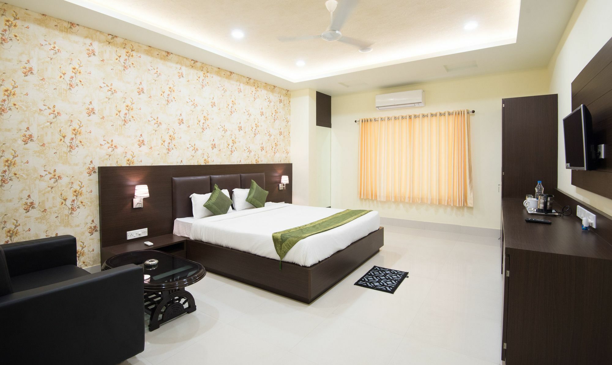Treebo King's Court Chandrasekharpur 3*