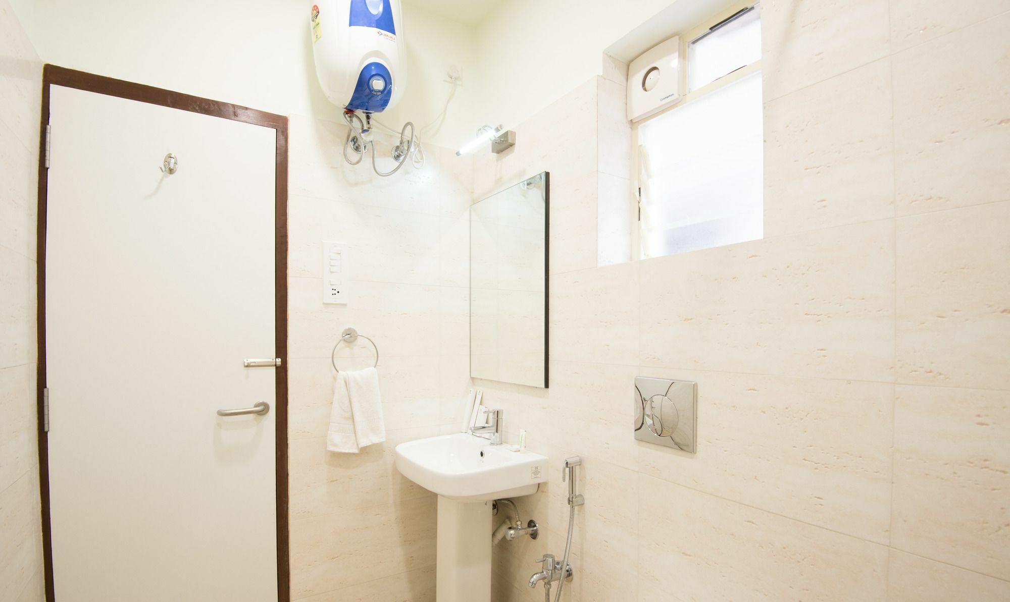 Hotel Treebo King's Court Chandrasekharpur Bhubaneswar
